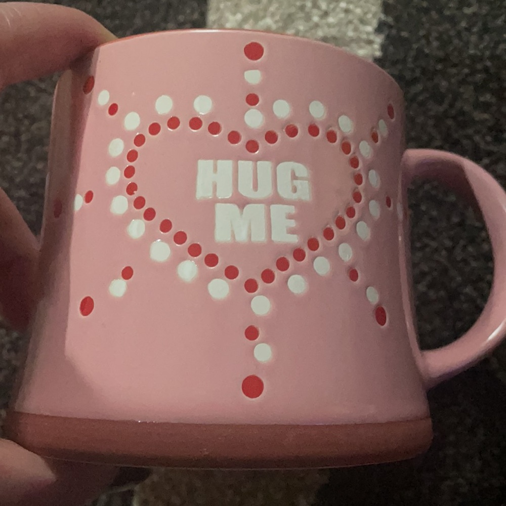 Pink Heart, Hug Me Mug Valentine’s Day  Holds 17 oz. New with Tags